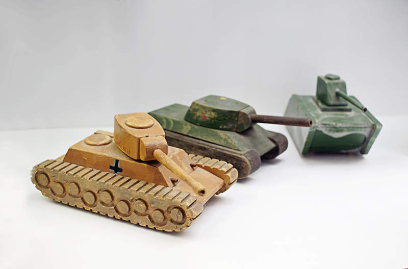 Eine Sonderausstellung im Jahr 2013 beschäftigte sich mit Kriegsspielzeug aus 100 Jahren