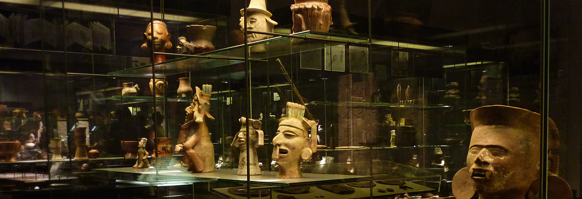 Mit einem Ticket in die Ausstellung - zum Beispiel ins Ethnologische Museum Berlin